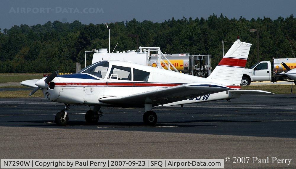 N7290W, 1963 Piper PA-28-180 C/N 28-1148, Just about level with her