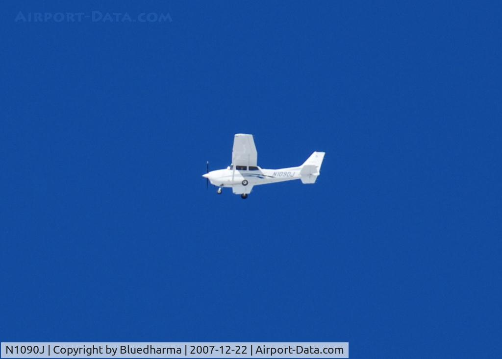 N1090J, 2006 Cessna 172S C/N 172S10271, Flight over Columbine High School
