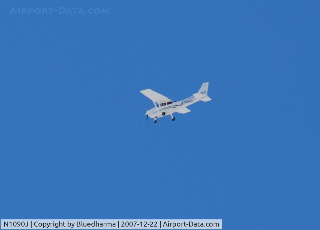 N1090J, 2006 Cessna 172S C/N 172S10271, Flight over Columbine High School
