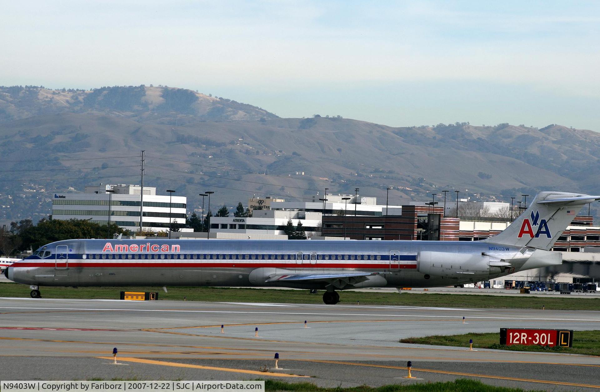 N9403W, 1992 McDonnell Douglas MD-83 (DC-9-83) C/N 53139, San Jose International Airport