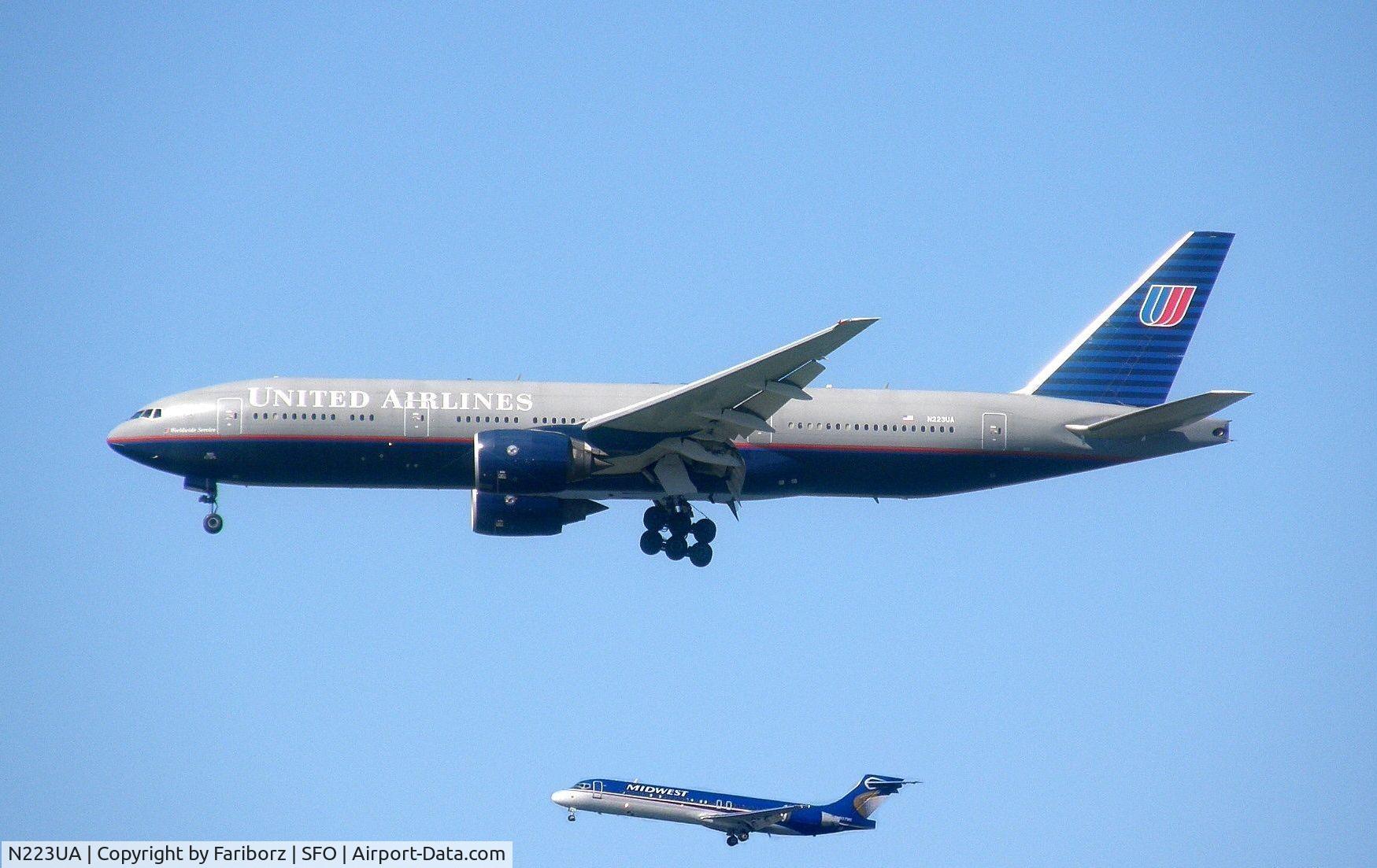 N223UA, 2001 Boeing 777-222 C/N 30224, United Airlines