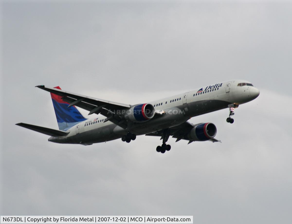 N673DL, 1992 Boeing 757-232 C/N 25978, Delta