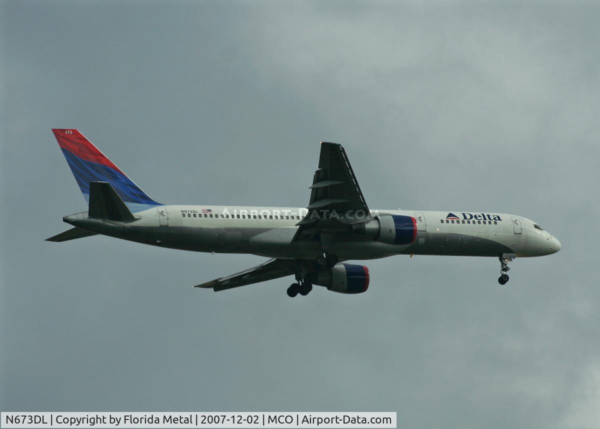 N673DL, 1992 Boeing 757-232 C/N 25978, Delta