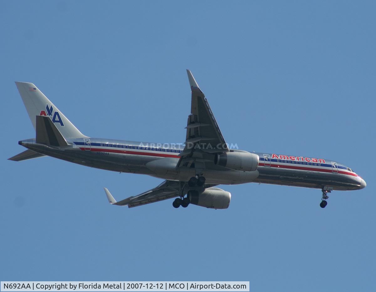 N692AA, 1993 Boeing 757-223 C/N 26972, American