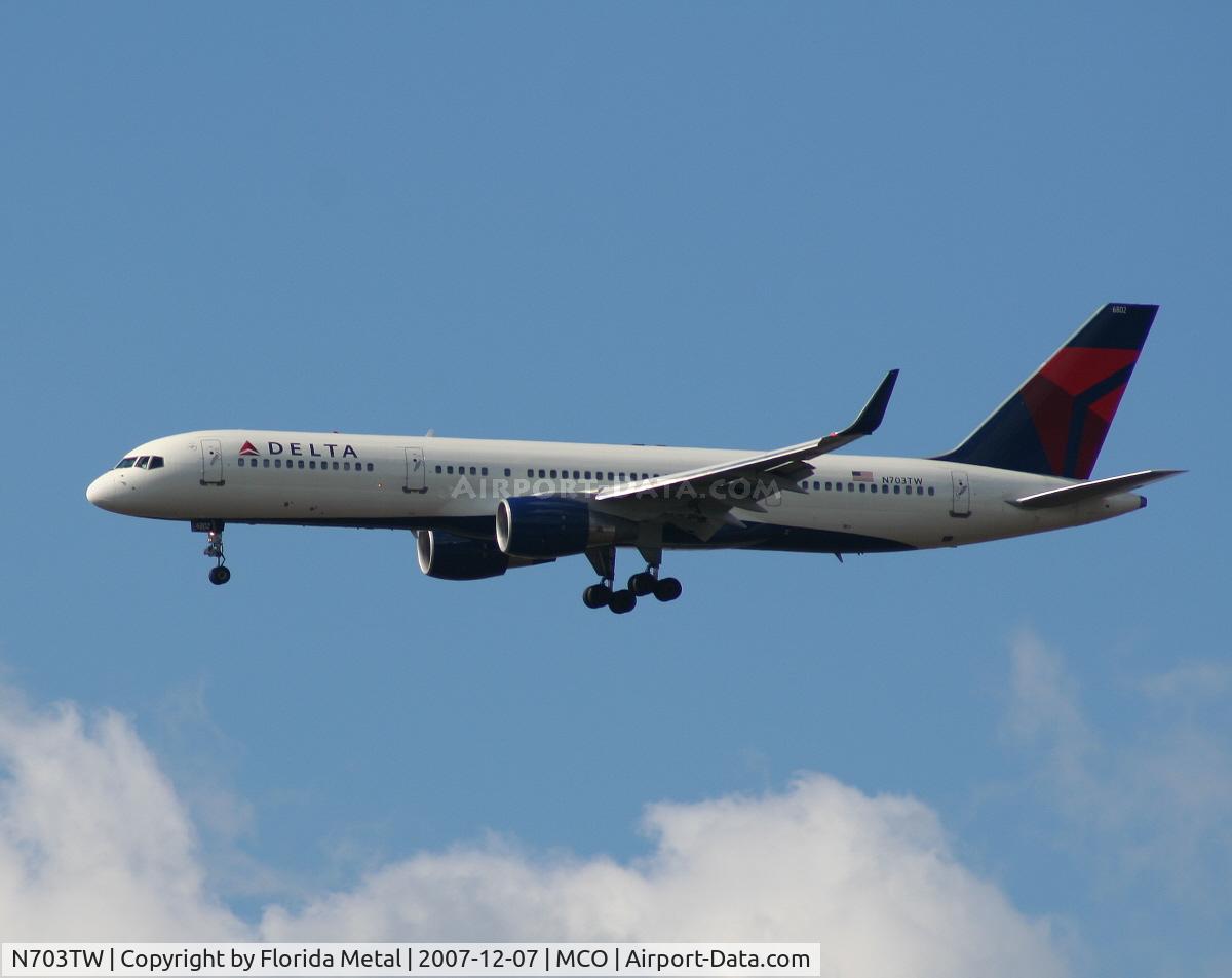 N703TW, 1996 Boeing 757-2Q8 C/N 27620, Delta