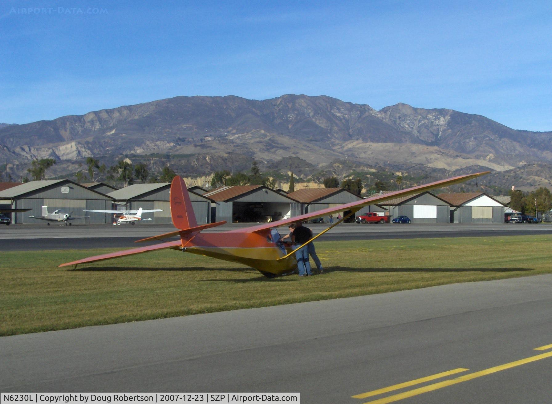 N6230L, 1964 Schweizer SGU 2-22E C/N 182, 1964 Schweizer SGU 2-22E Glider, awaiting tow on Rwy 04R grass