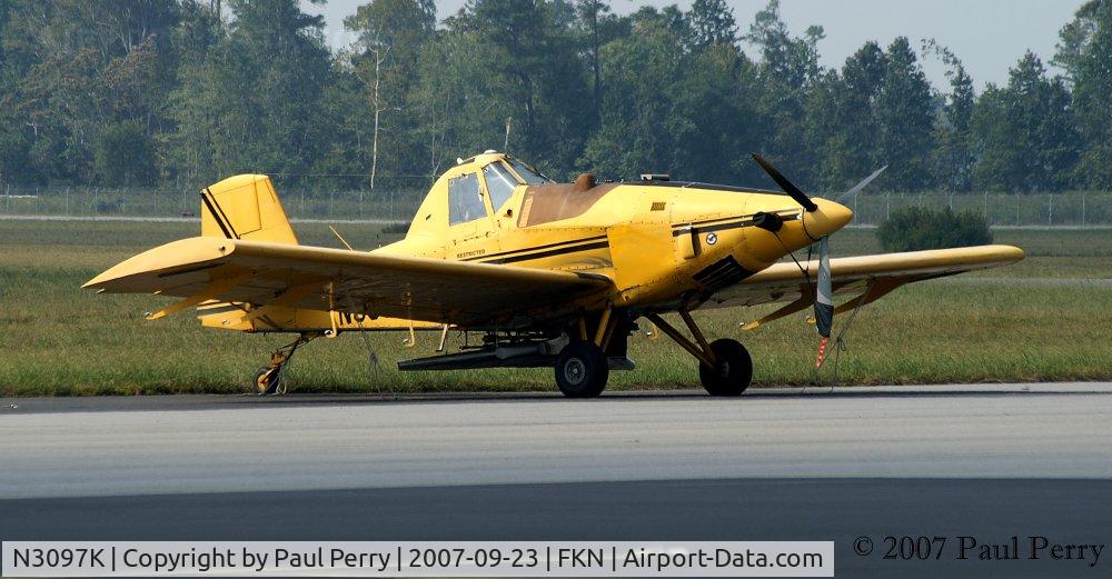 N3097K, 1989 Ayres S2R-T34 Thrush C/N T34-115, Just before the wing root, looks like she had some work done, or a panel replaced