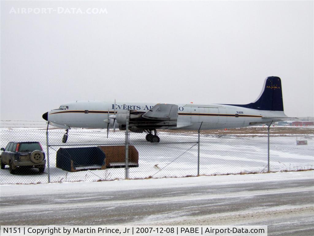 N151, 1958 Douglas DC-6B C/N 45496, Everts Turning on a snowy ramp in Bethel.