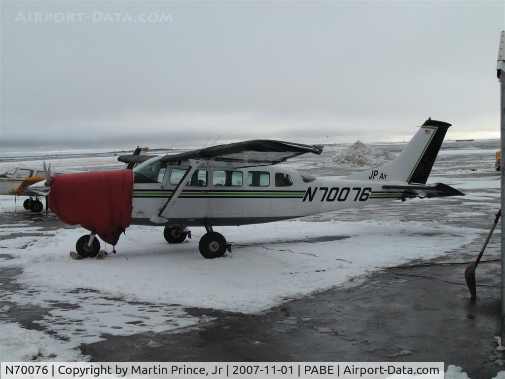 N70076, 1979 Cessna 207A C/N 20700547, JP Air Cessna 207 Waiting on Weather