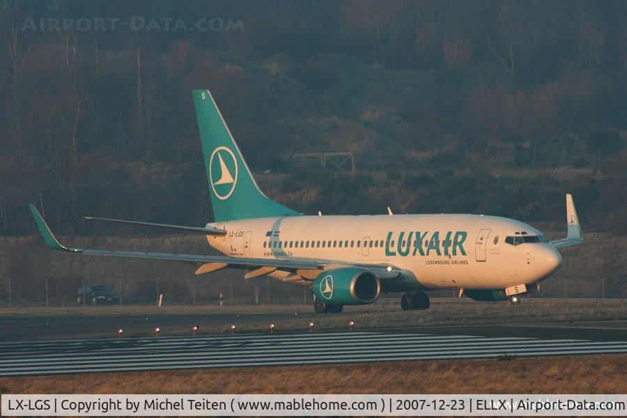 LX-LGS, 2005 Boeing 737-7C9 C/N 33956, Luxair ready lining up for take-off