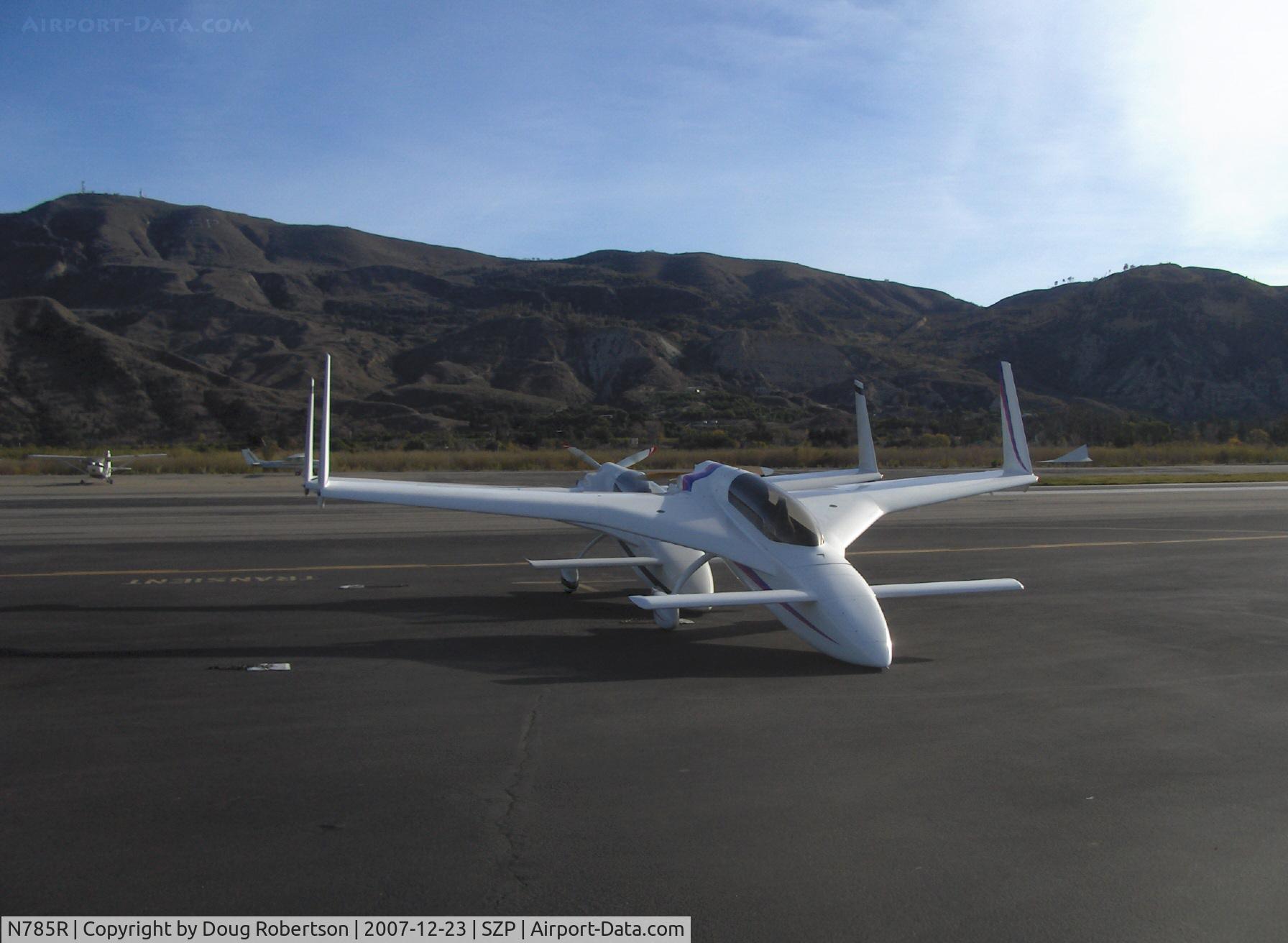 N785R, 1990 Rutan Long-EZ C/N 1423, 1990 Rohaly LONG EZ, Lycoming O-235 115 Hp, N79995 behind