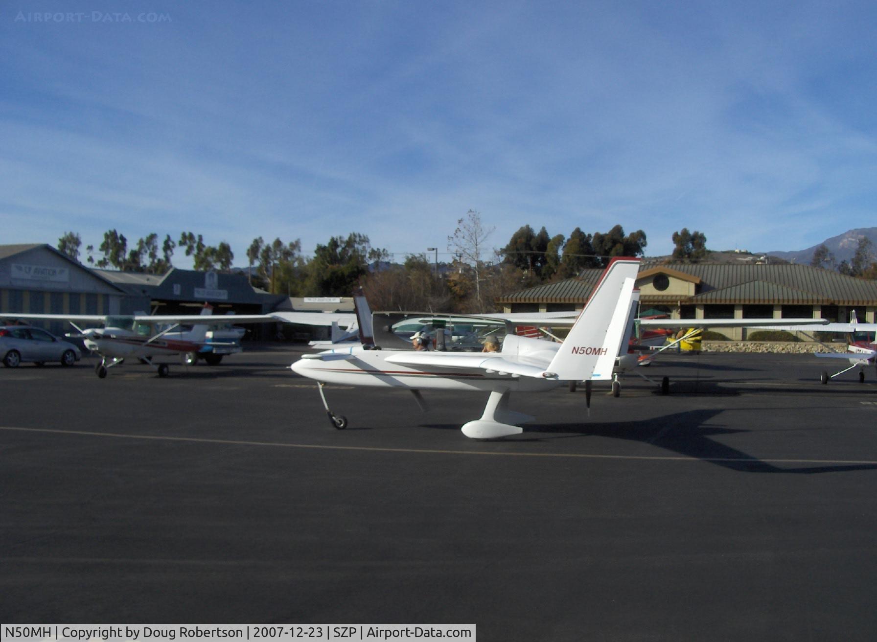 N50MH, 1984 Rutan Long-EZ C/N 1403, 1984 Hansen LONG EZE, Lycoming O&VO-360 180 Hp, taxi to refuel