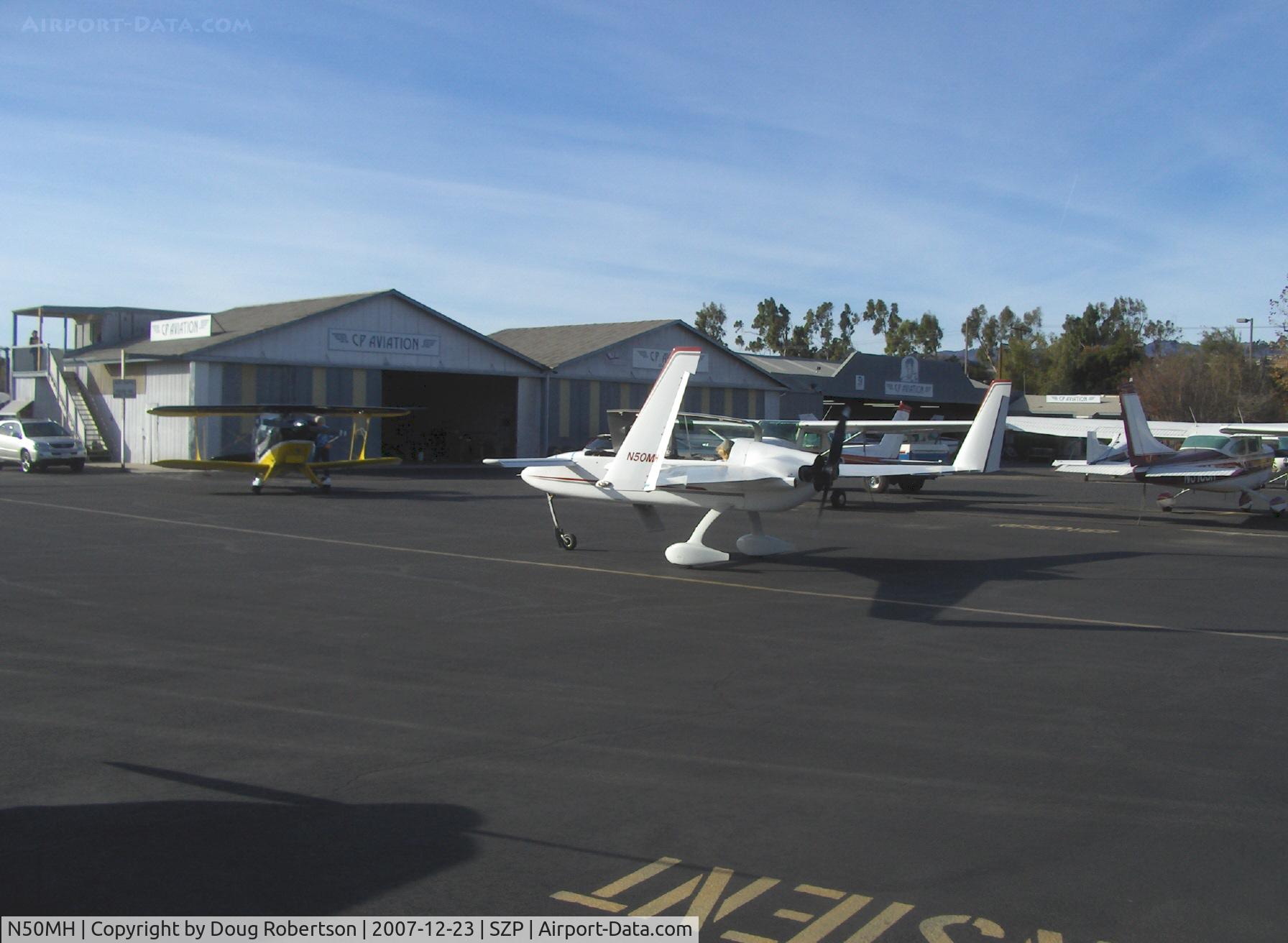 N50MH, 1984 Rutan Long-EZ C/N 1403, 1984 Hansen LONG EZE, Lycoming O&VO-360 180 Hp, taxi to refuel