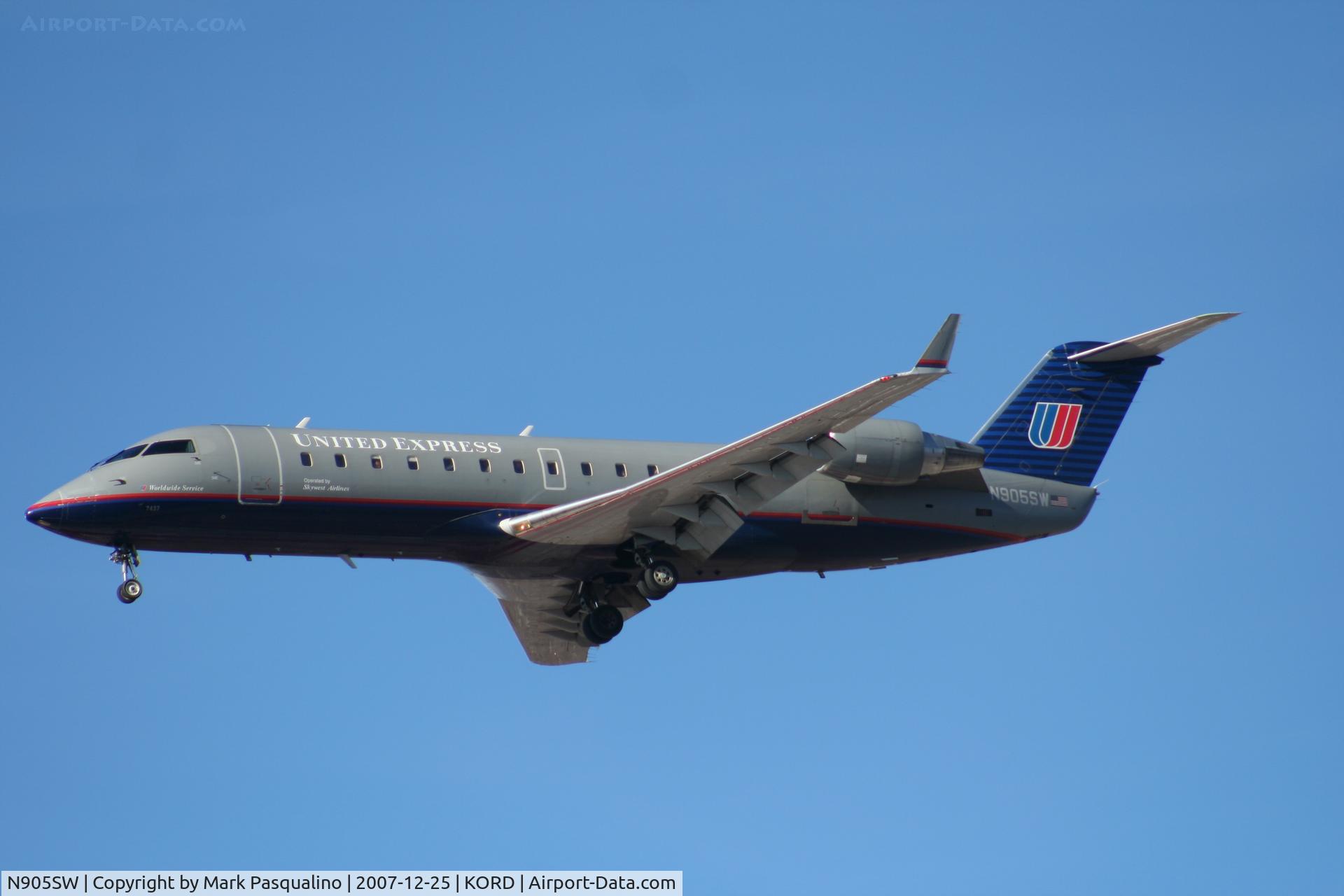 N905SW, 2000 Bombardier CRJ-200LR (CL-600-2B19) C/N 7437, CL-600-2B19