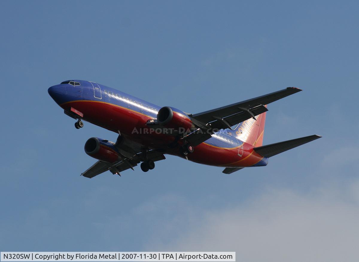 N320SW, 1987 Boeing 737-3H4 C/N 23341, Southwest