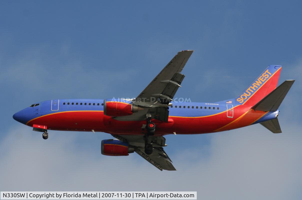 N330SW, 1988 Boeing 737-3H4 C/N 23694, Southwest