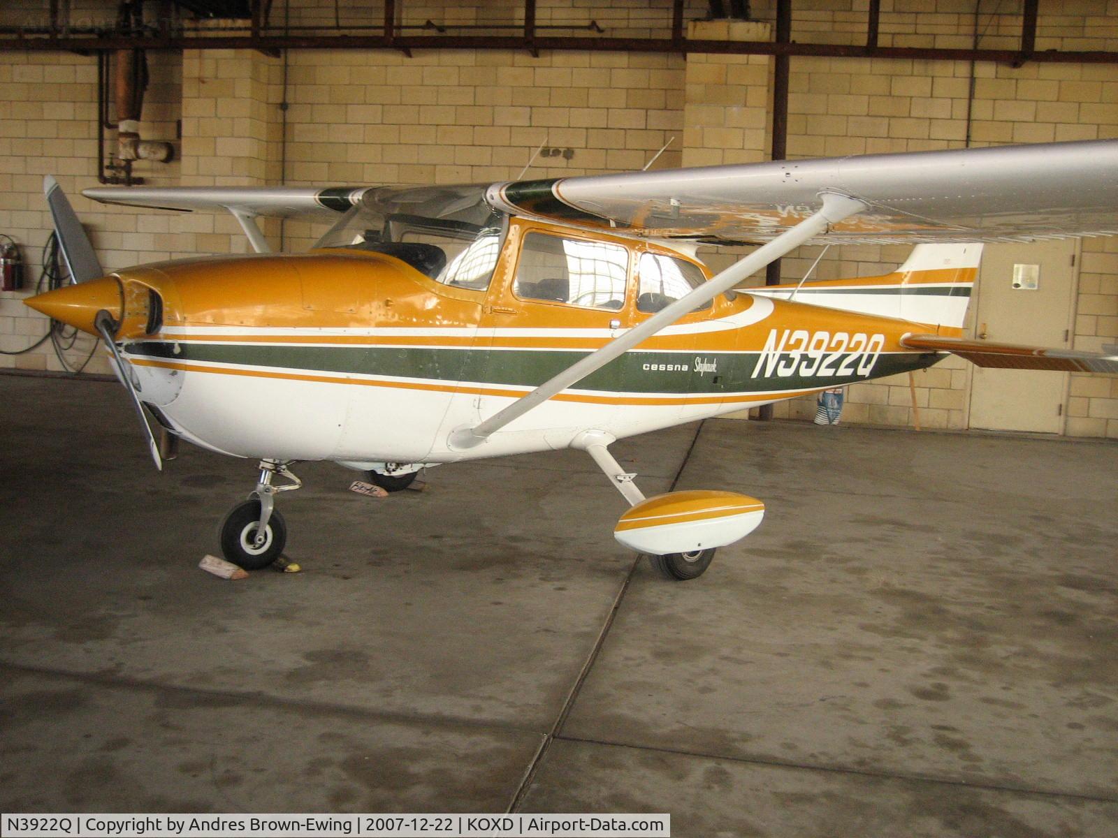 N3922Q, 1971 Cessna 172L C/N 17260022, one of the planes based here