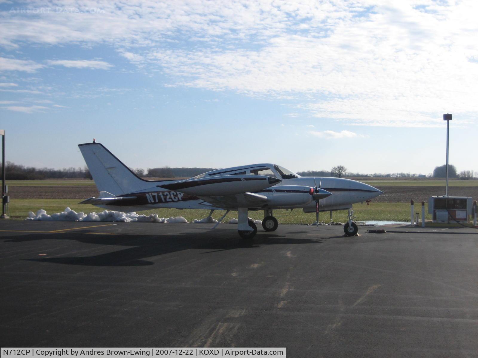 N712CP, 1977 Cessna 310R C/N 310R0883, stopping in for the weekend