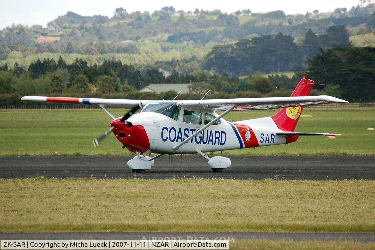 ZK-SAR, Cessna 182R Skylane C/N 18268212, Taxiing to the parking position