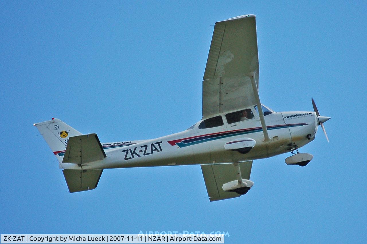 ZK-ZAT, Cessna 172R C/N 17281088, Ardmore Flying School