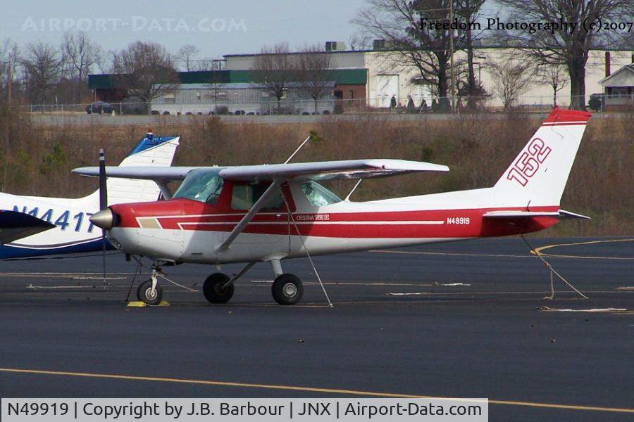 N49919, 1978 Cessna 152 C/N 15281393, Nice color pattern