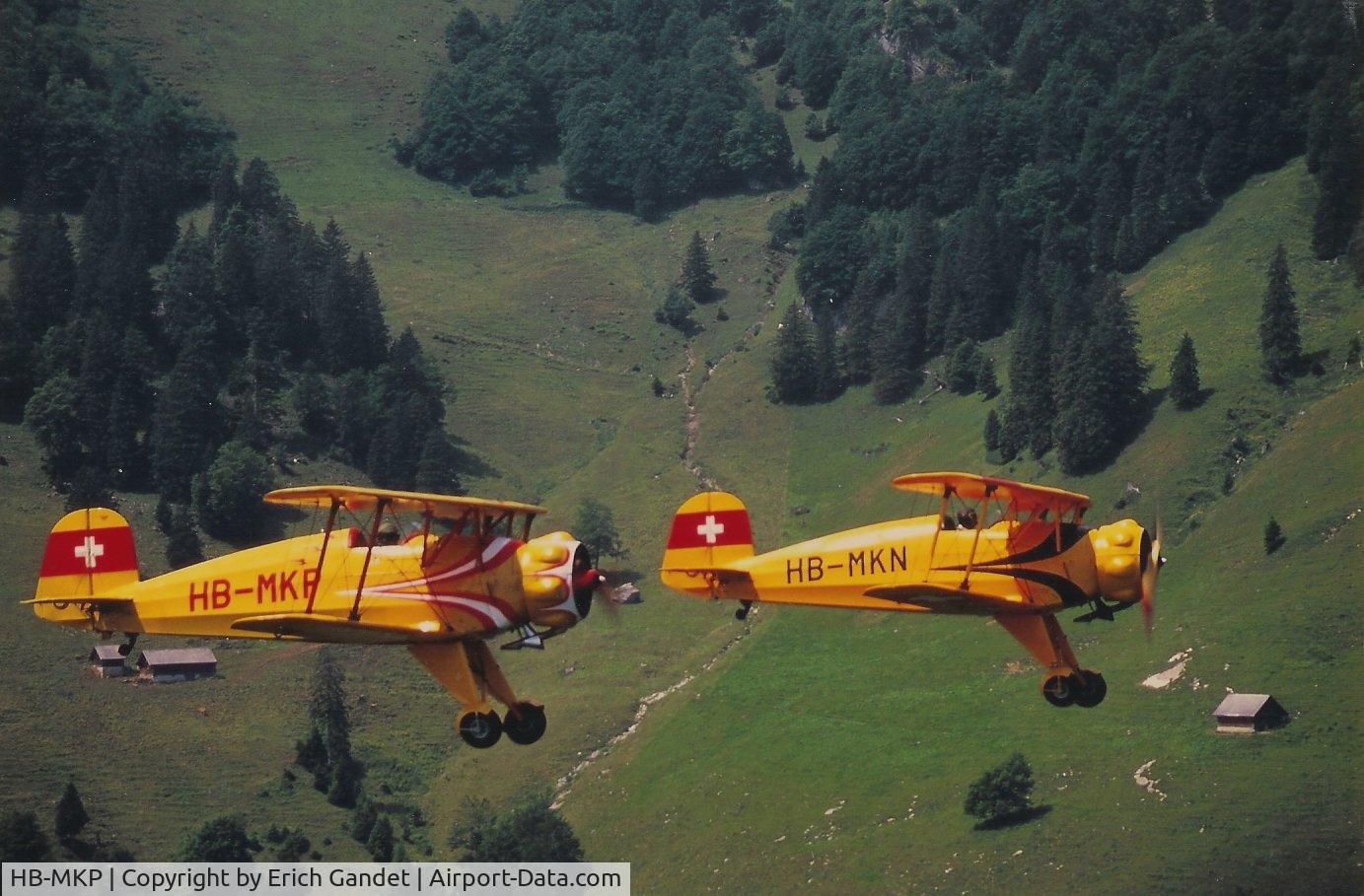 HB-MKP, 1940 Doflug Bu-133C Jungmeister C/N 28, BÃ¼cker 133 Jungmeister Formation