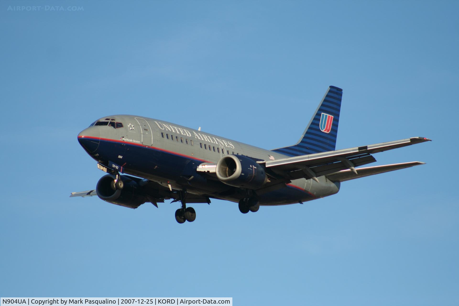 N904UA, 1990 Boeing 737-522 C/N 25004, Boeing 737-500