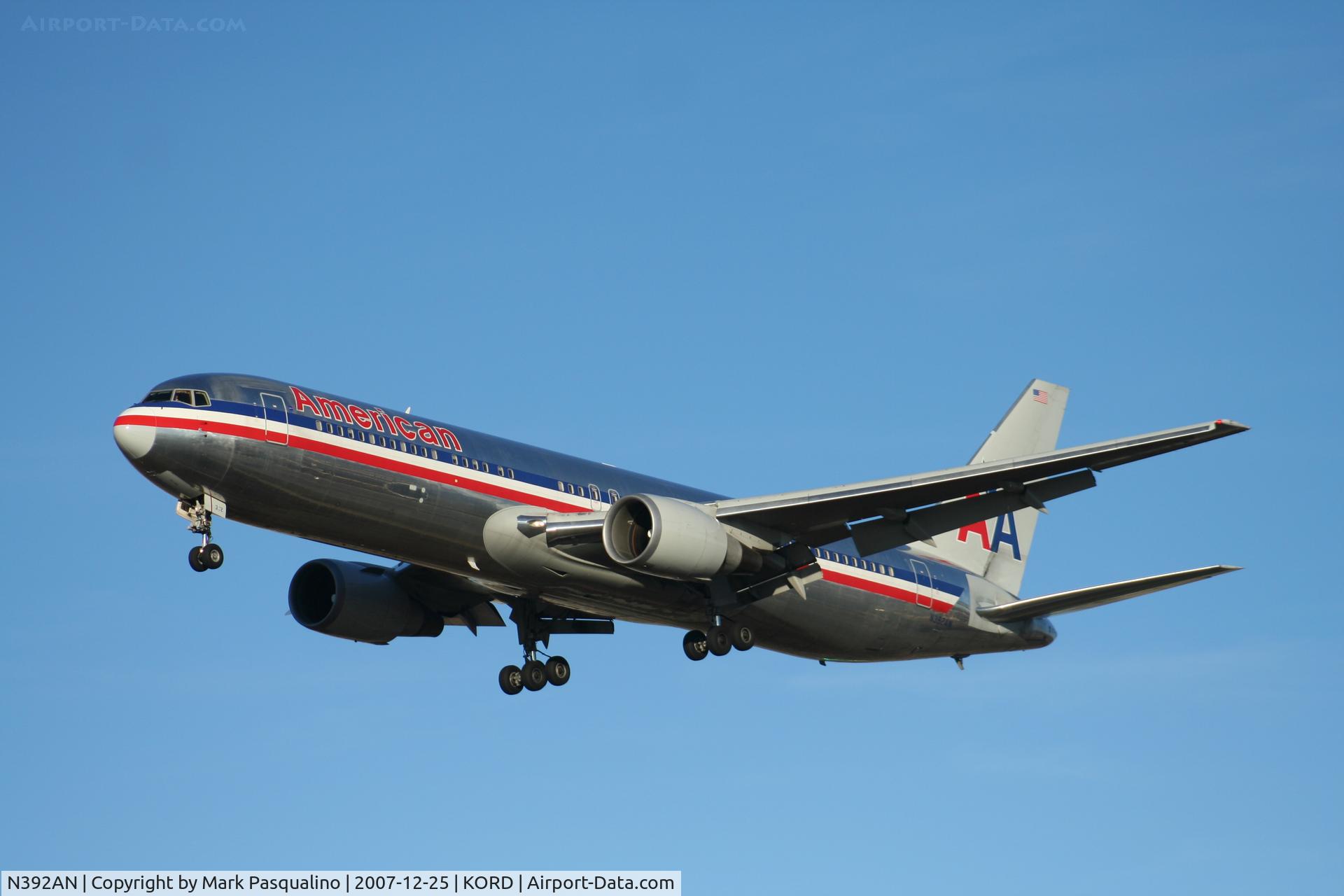 N392AN, 1998 Boeing 767-323 C/N 29429, Boeing 767-300
