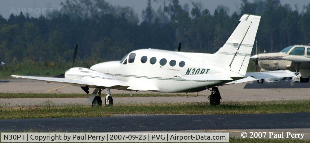 N30PT, 1976 Cessna 421C Golden Eagle C/N 421C0157, Plenty of sun this time, and from behind her 3-9 line