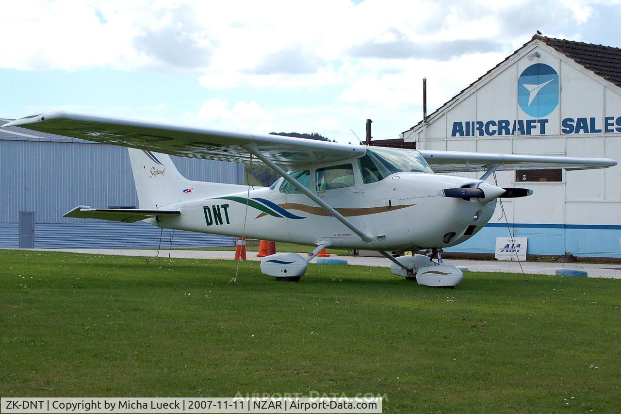 ZK-DNT, Cessna 172M C/N 17262406, Parked at Ardmore