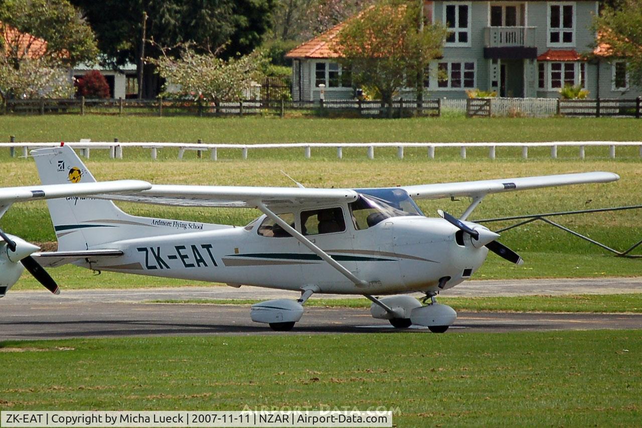ZK-EAT, Cessna 172R C/N 17281165, Ardmore Flying School
