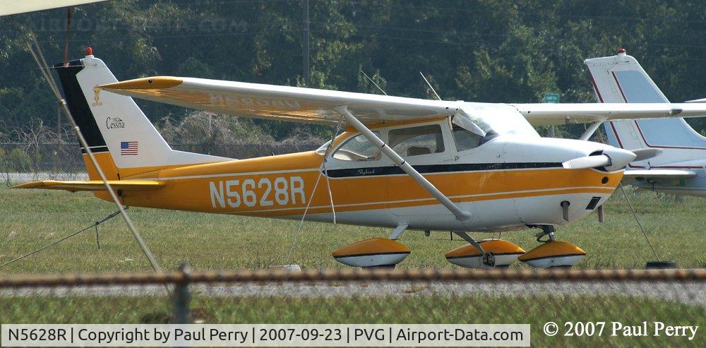 N5628R, 1965 Cessna 172F C/N 17253247, Bright colors seem to be the order of the day