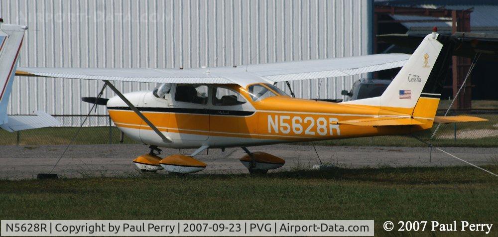 N5628R, 1965 Cessna 172F C/N 17253247, In the sunlight, she is quite a sight