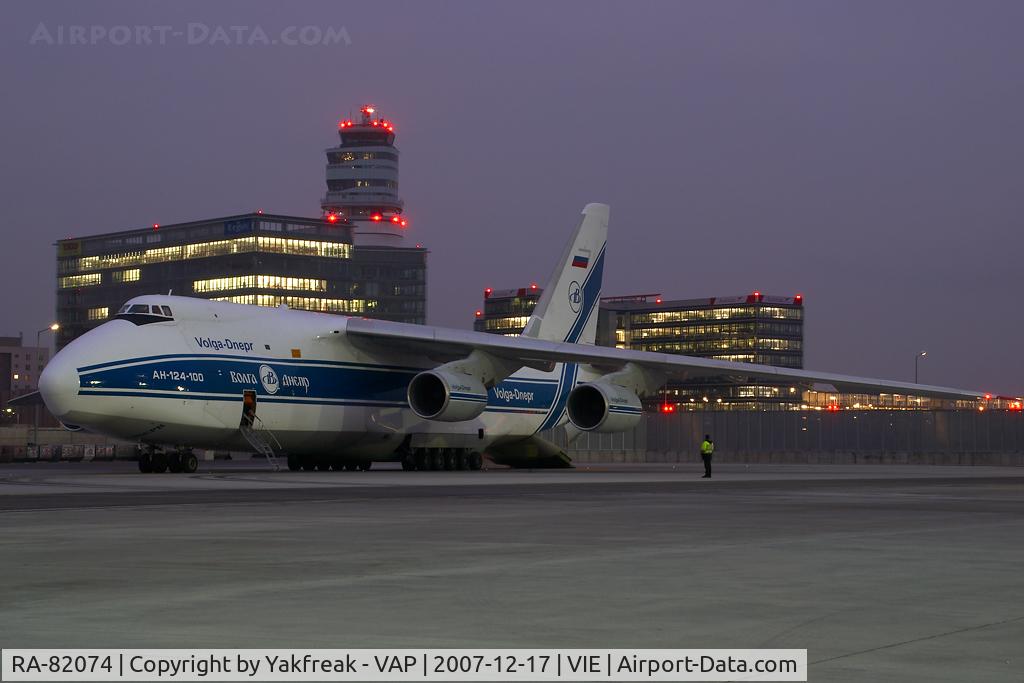 RA-82074, 1994 Antonov An-124-100 Ruslan C/N 9773051459142, Volga Dnepr Antonov 124