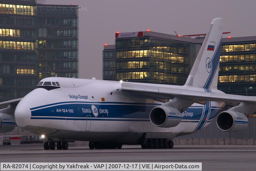 RA-82074, 1994 Antonov An-124-100 Ruslan C/N 9773051459142, Volga Dnepr Antonov 124