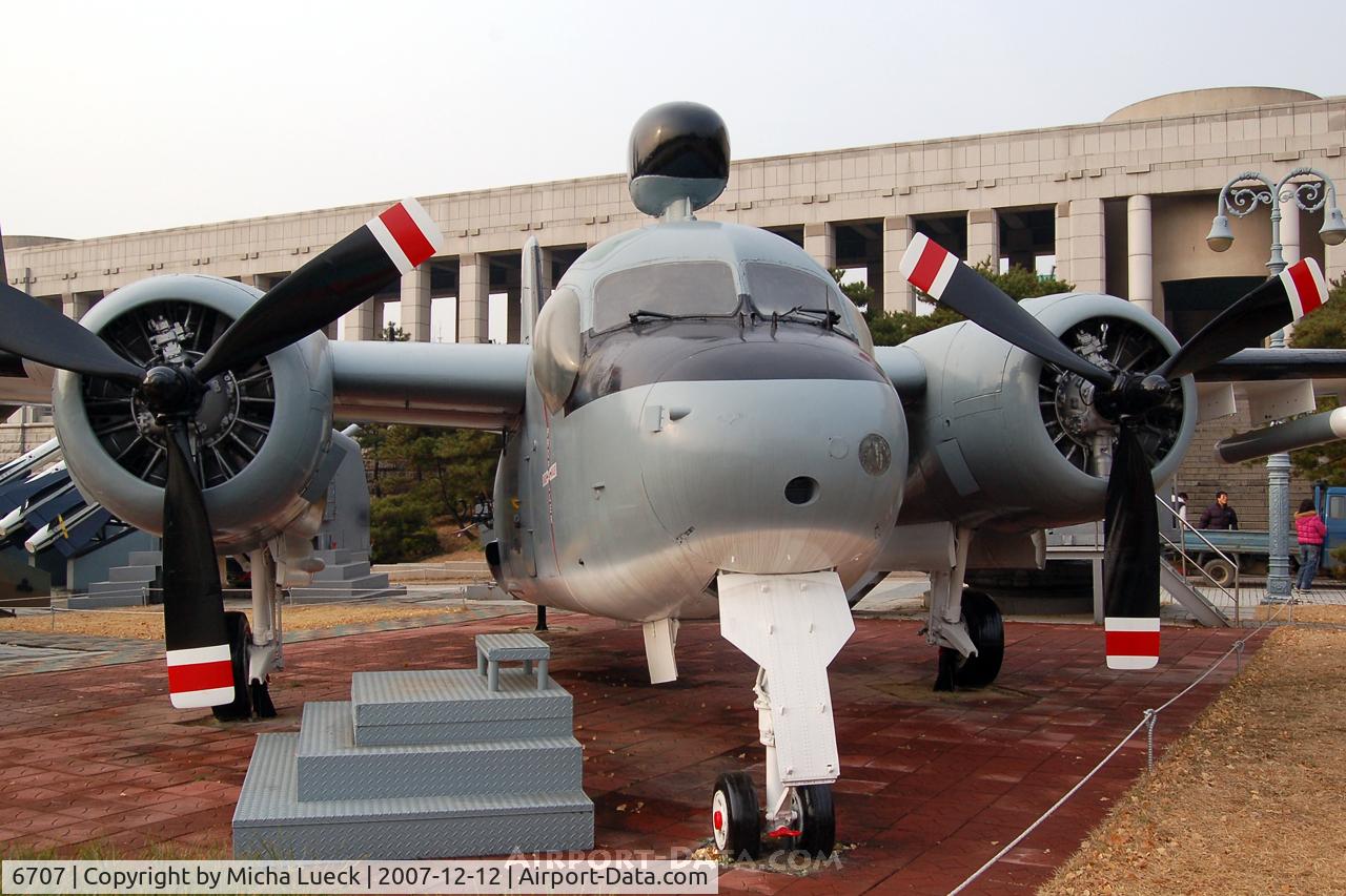 6707, Grumman S-2E Tracker C/N Not found 6707, Grumman S-2F, at The War Memorial of Korea, Seoul