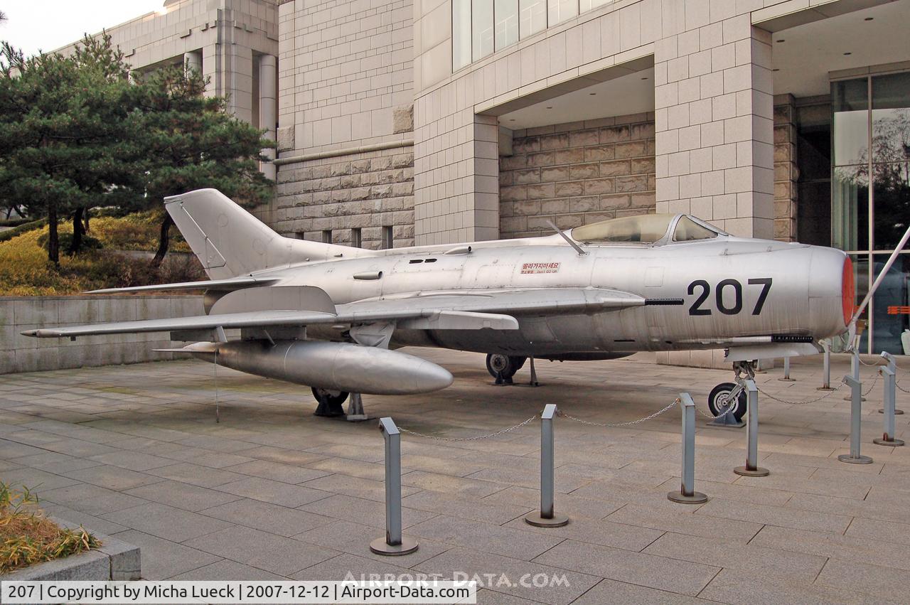 207, Shenyang J-6 C/N Not found 207, MIG 19 