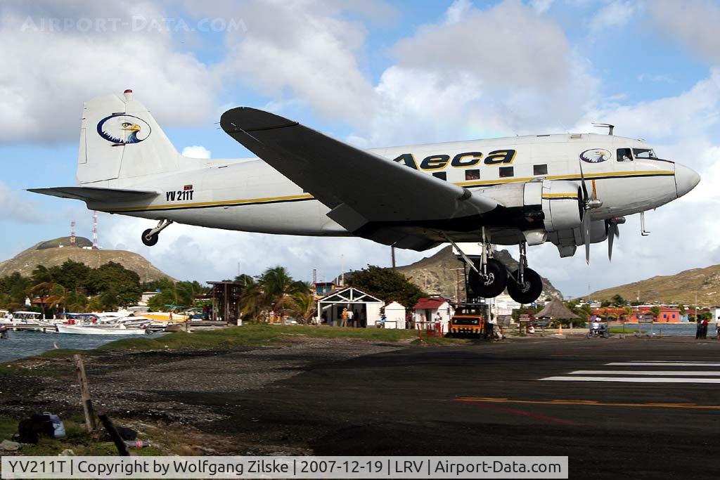 YV211T, 1943 Douglas C-47A-60-DL Skytrain C/N 10201, visitor