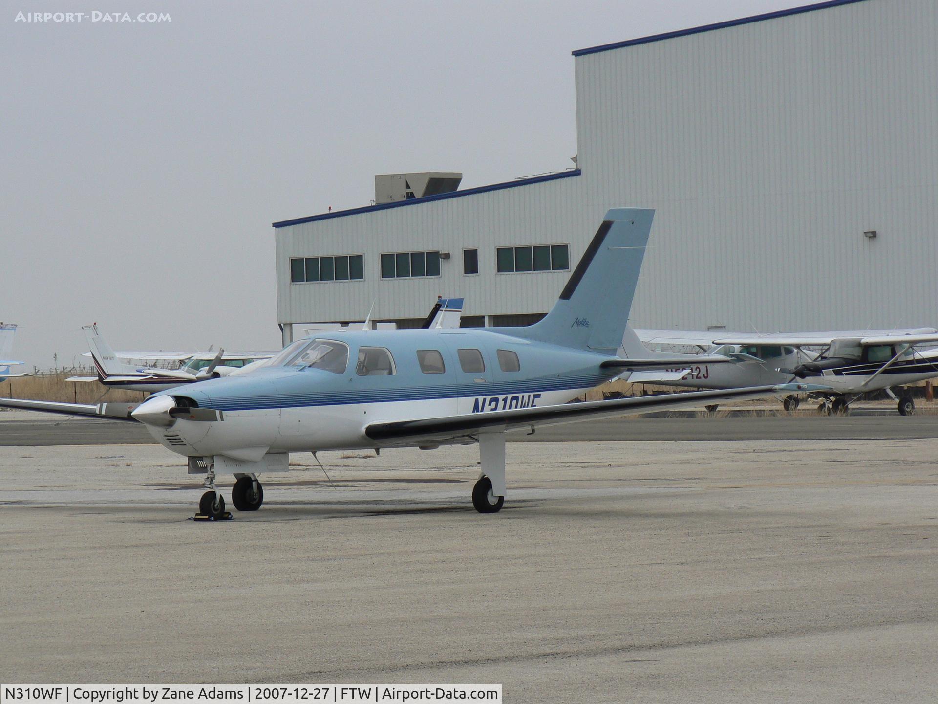 N310WF, 1986 Piper PA-46-310P Malibu C/N 4608012, At Mecham Field