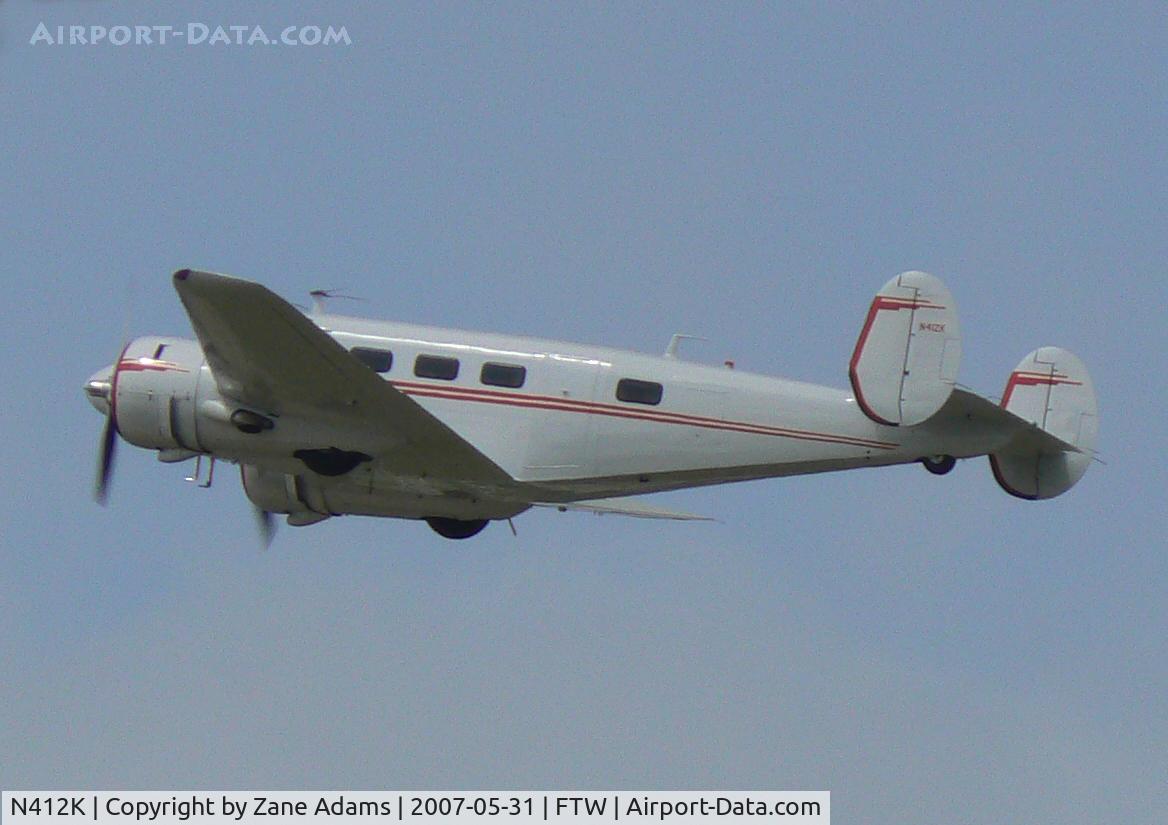 N412K, 1946 Beech D18S C/N A-263, Take off!