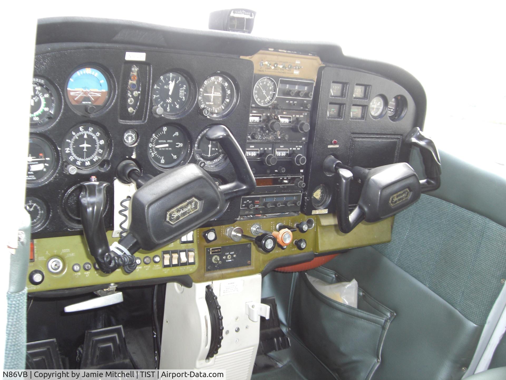 N86VB, 1974 Cessna 172M C/N 17263670, Panel N86VB