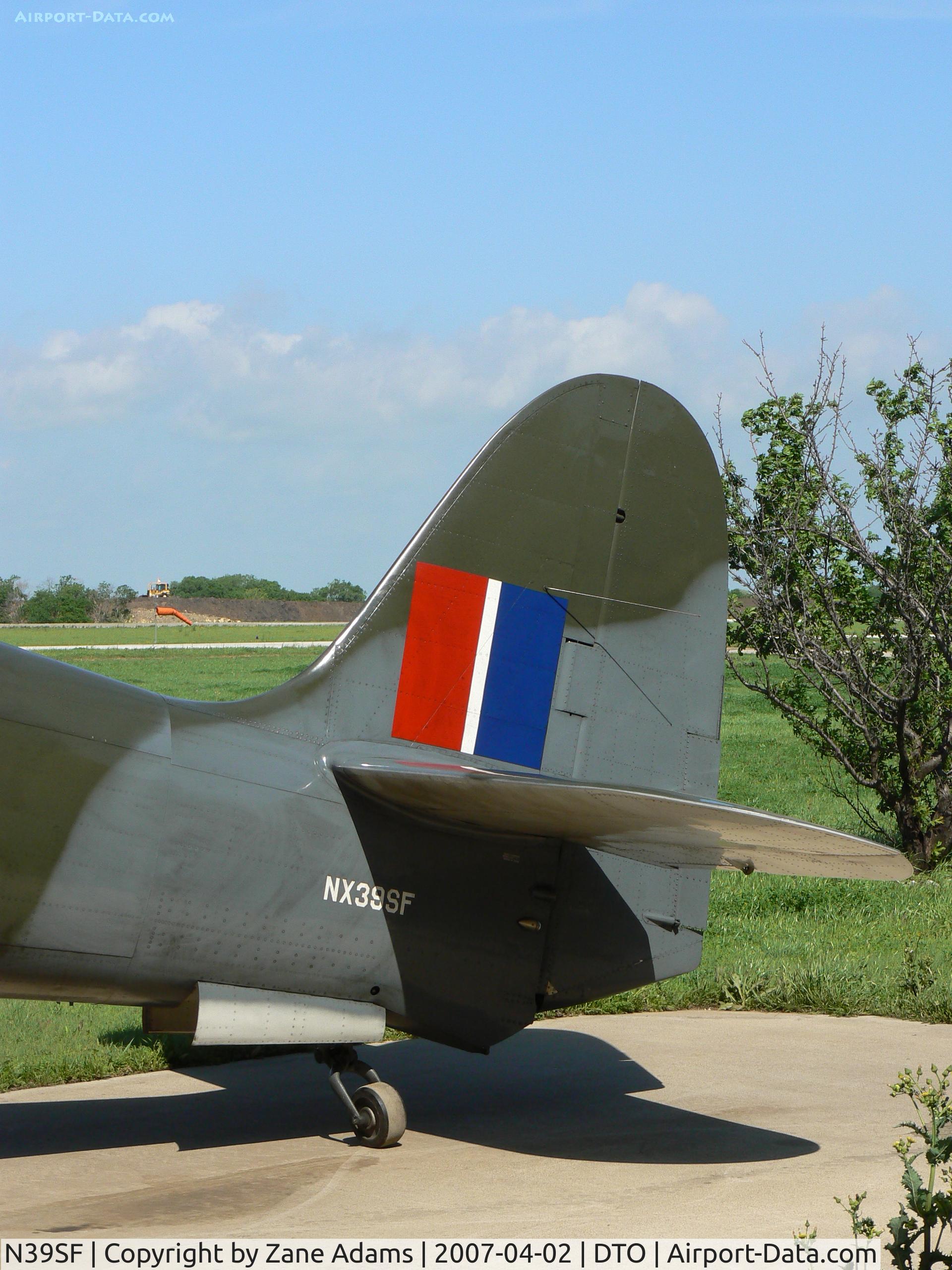 N39SF, 1949 Hawker Sea Fury T.20 C/N 37542, Beautiful Sea Fury!  Tail!