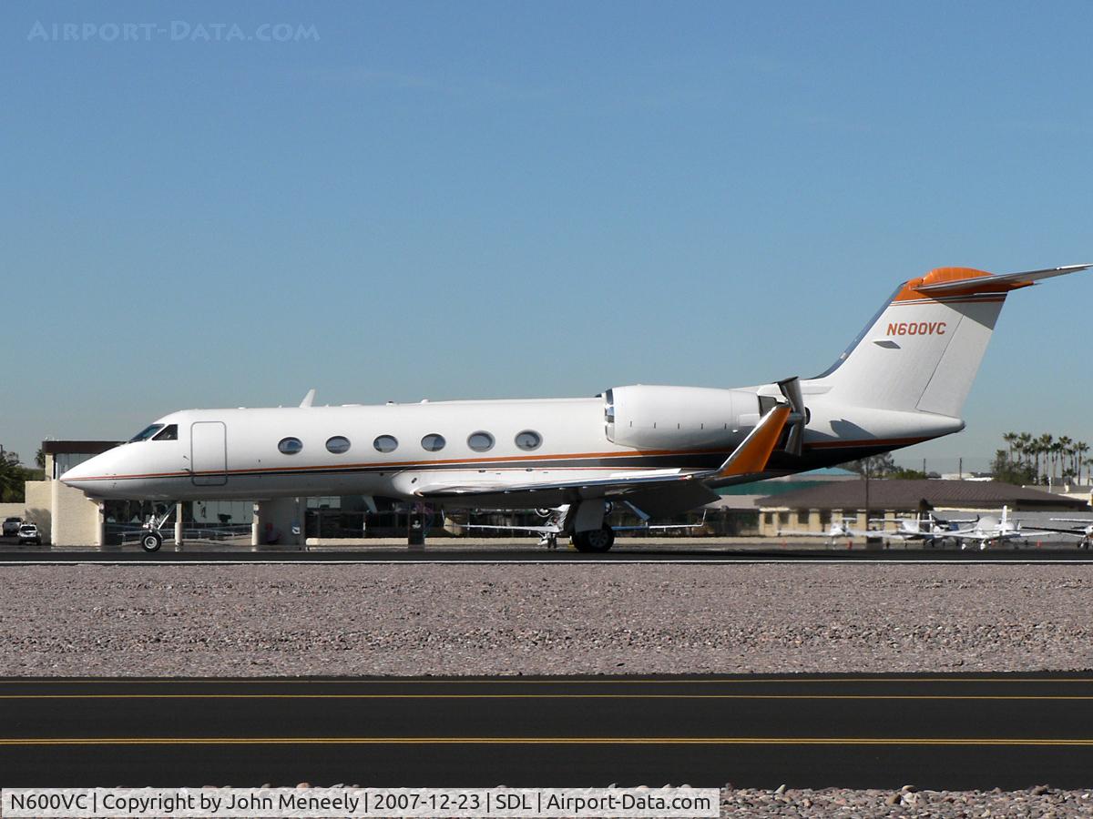 N600VC, 1993 Gulfstream Aerospace G-IV C/N 1227, Just landed... thrust reversers are still deployed
