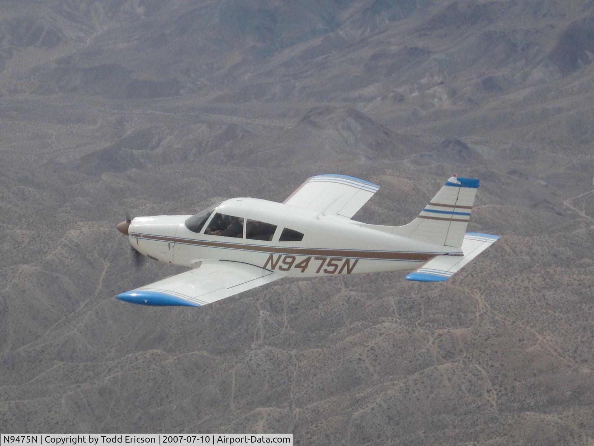 N9475N, 1969 Piper PA-28R-200 Cherokee Arrow C/N 28R-35192, In Flight