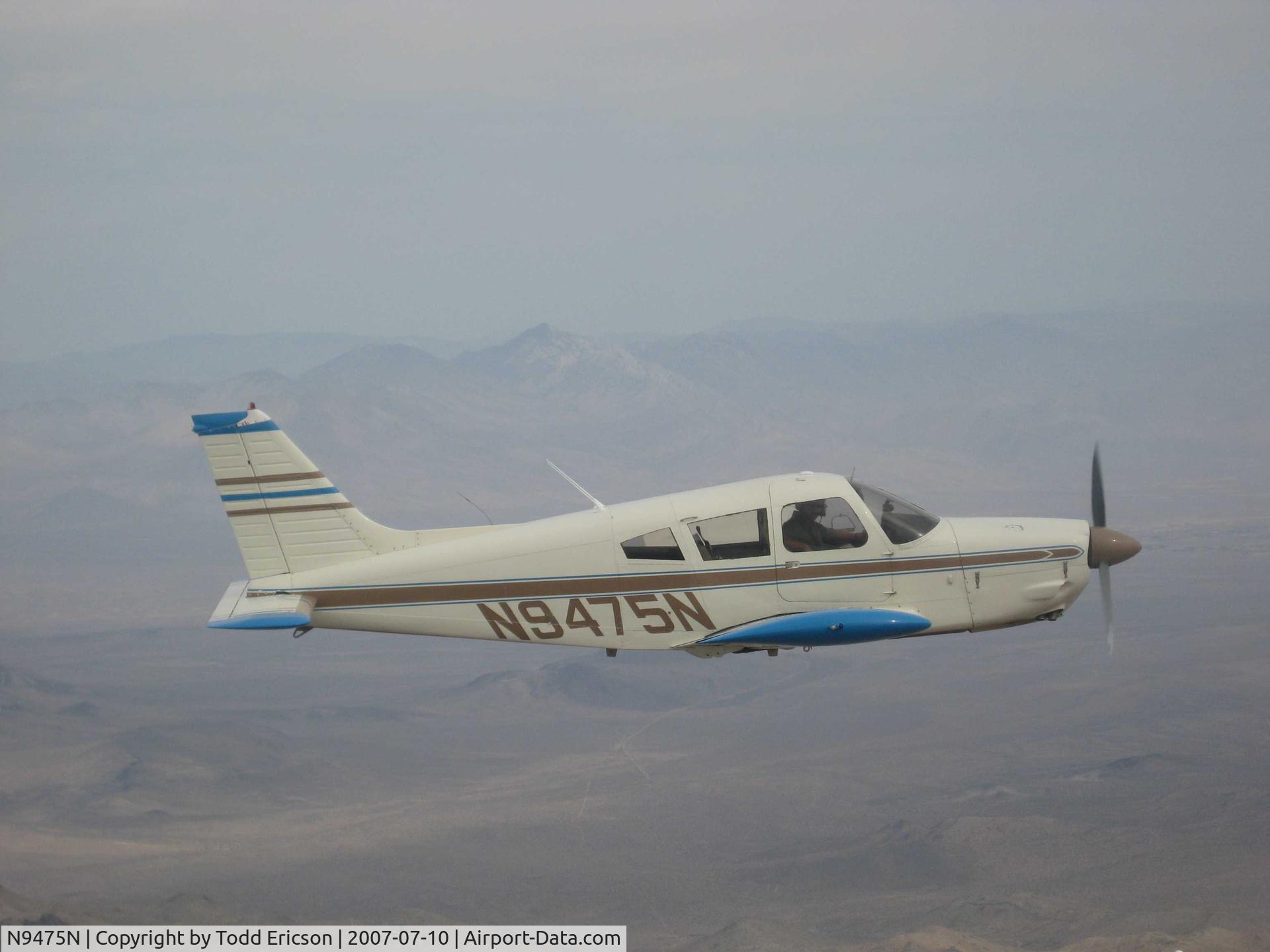 N9475N, 1969 Piper PA-28R-200 Cherokee Arrow C/N 28R-35192, In Flight