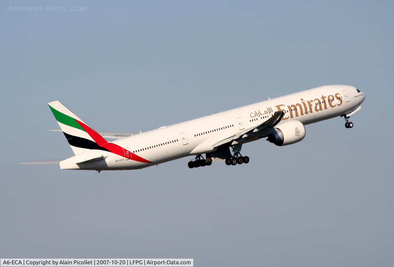 A6-ECA, 2006 Boeing 777-36N/ER C/N 32794, take off
