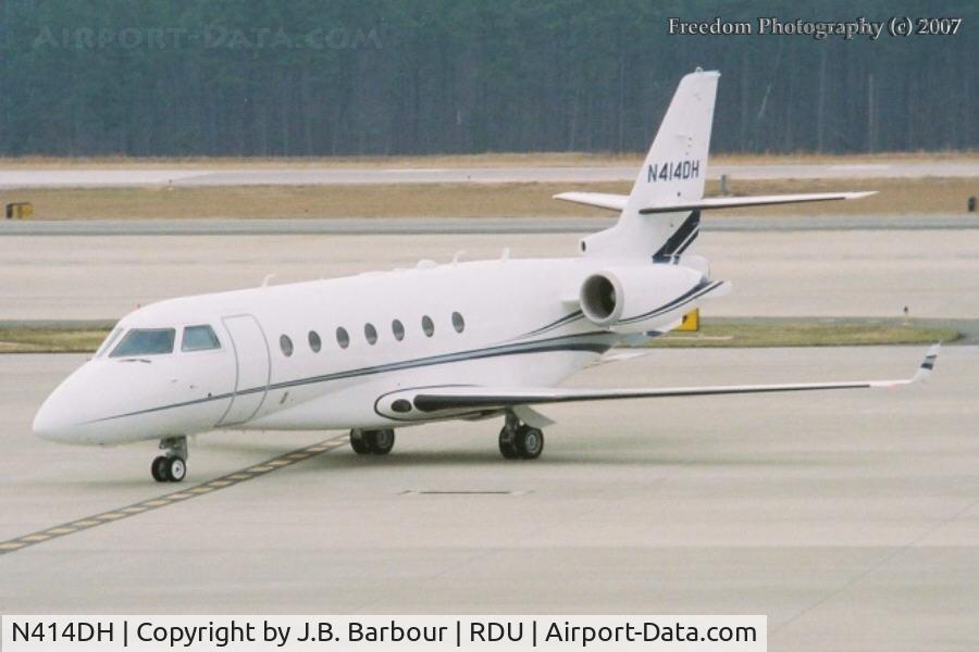 N414DH, 2007 Bombardier Challenger 300 (BD-100-1A10) C/N 20188, N/A