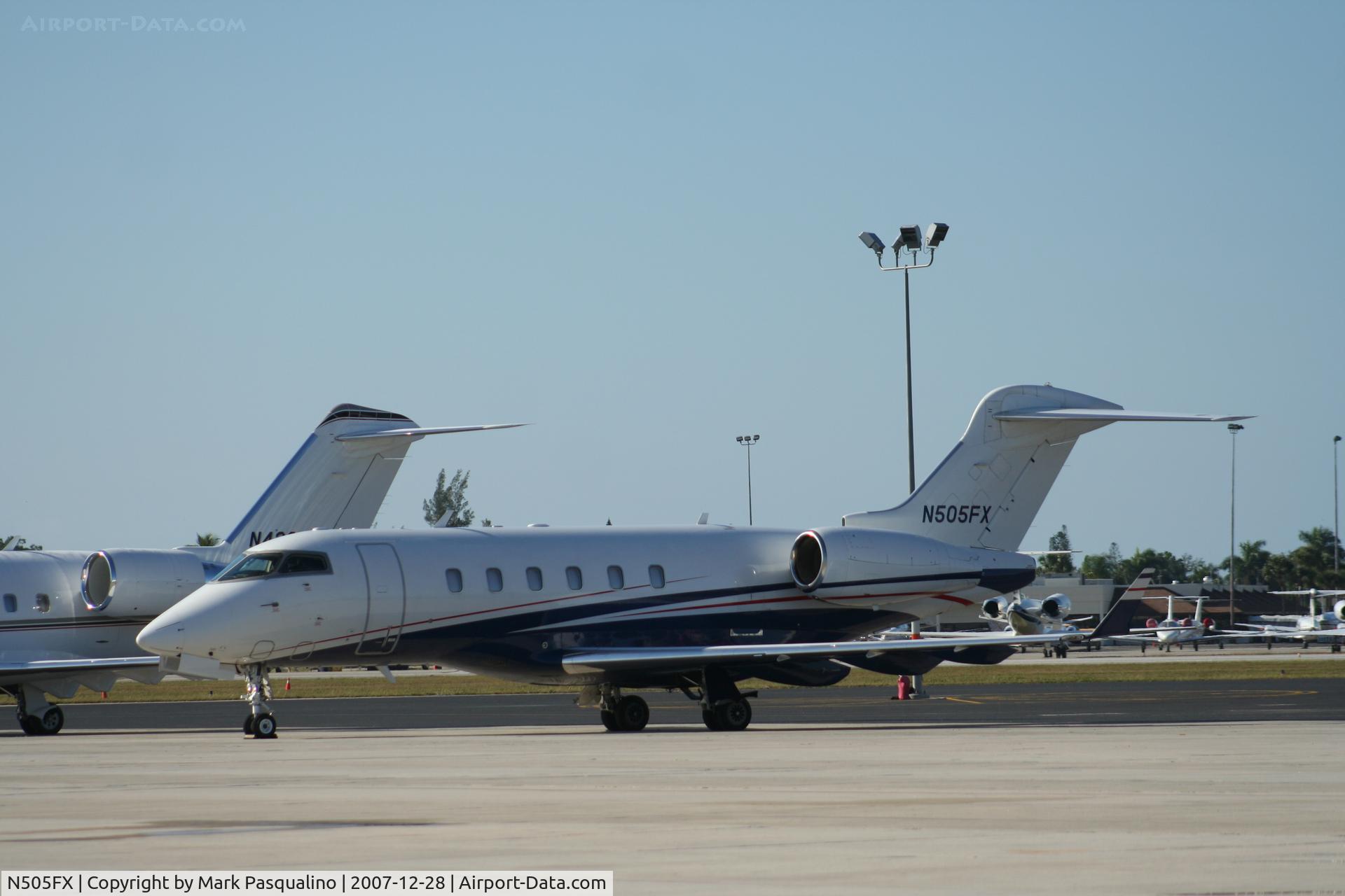 N505FX, 2003 Bombardier Challenger 300 (BD-100-1A10) C/N 20006, BD-100-1A10