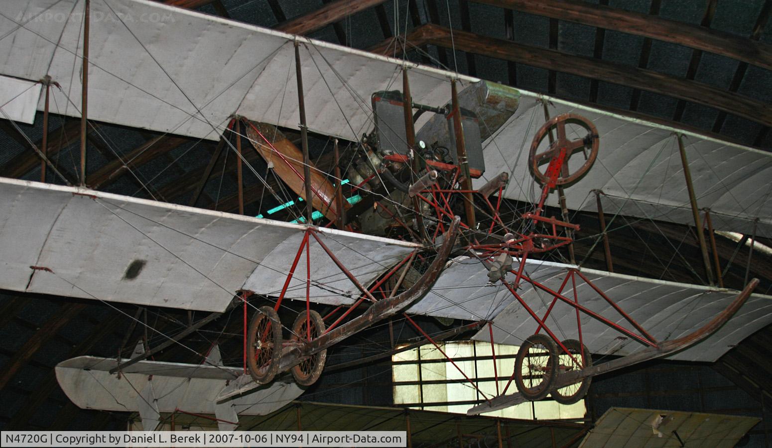 N4720G, 1912 Thomas Model E C/N 2, Cole Palen himself flew this 1912 original on a marathon flight to New York City.