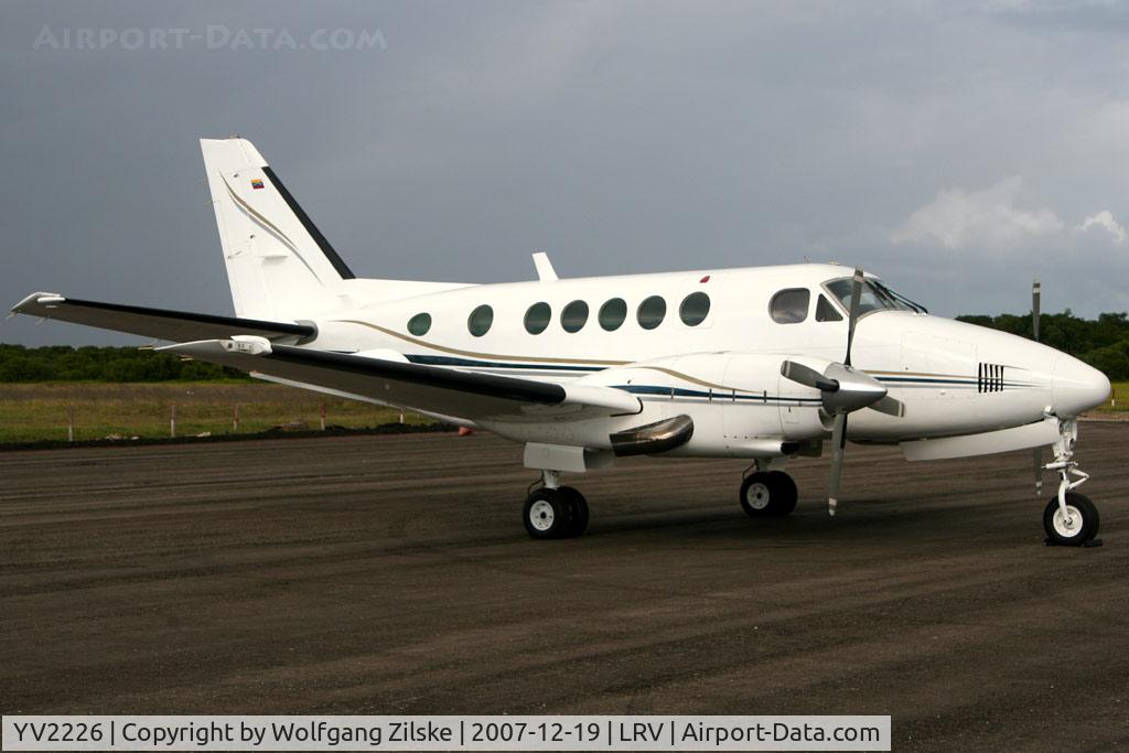 YV2226, 1977 Beech B100 King Air King Air C/N BE-28, visitor